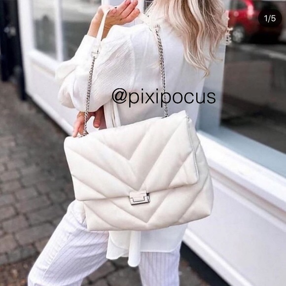 ZARA | Quilted cream bag - Picture 1 of 12